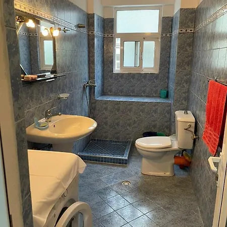 Lovely 2-bedroom Apartment!4min Walk To Thebeach! Apartment *