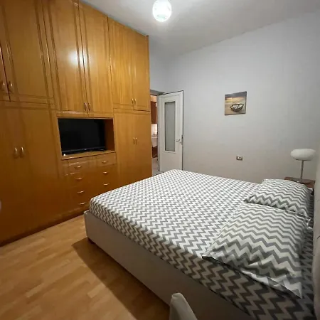 Lovely 2-bedroom Apartment!4min Walk To Thebeach! Apartment *
